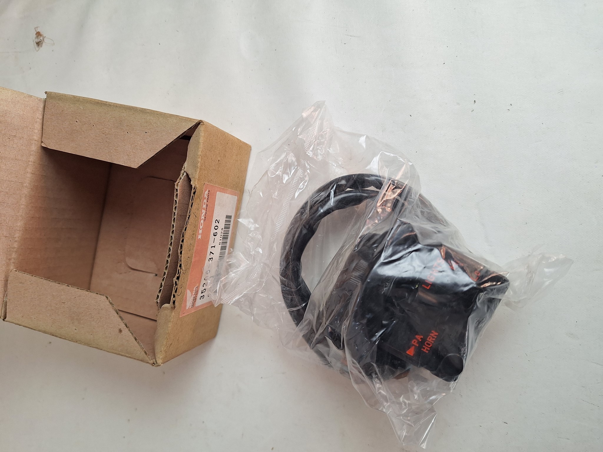 Bild von SCHALTEREINHEIT  35200-371-602